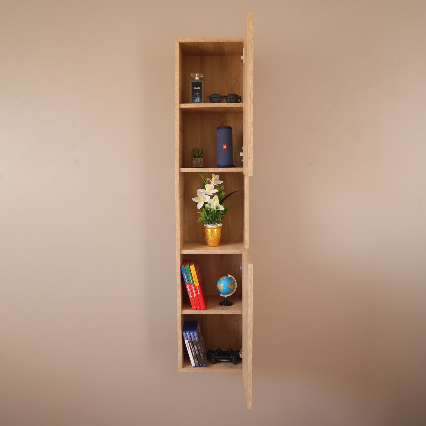Colonne de rangement avec niche