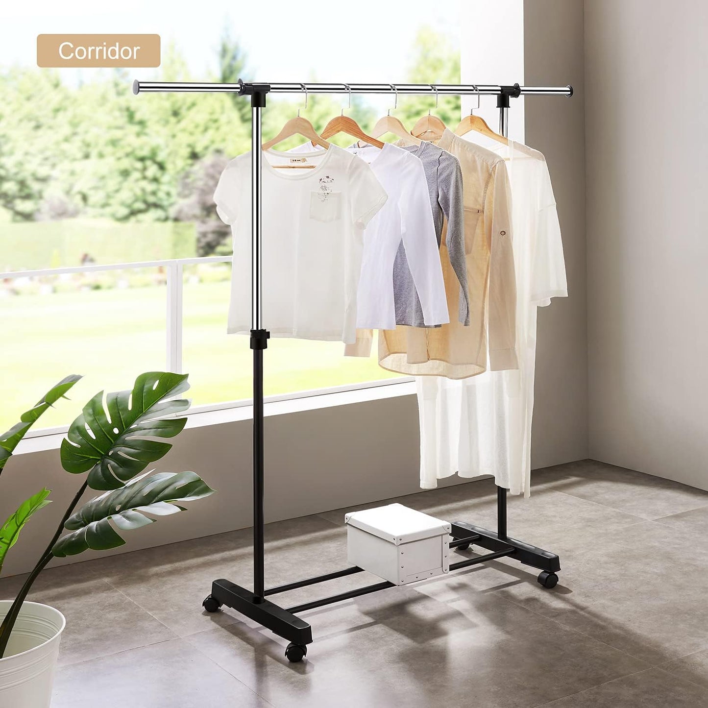 Support de vêtements ajustable