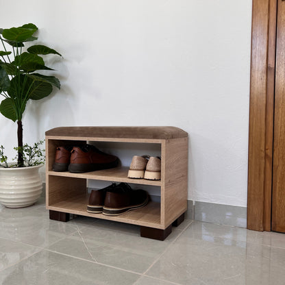 Banc et étagères des chaussures