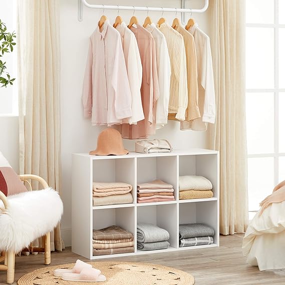 Étagère 6 compartiments blanc – rangement salon avec livres et objets déco